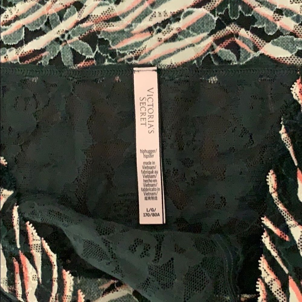 New Victoria’s Secret hip huggers panty - Picture 2 of 3